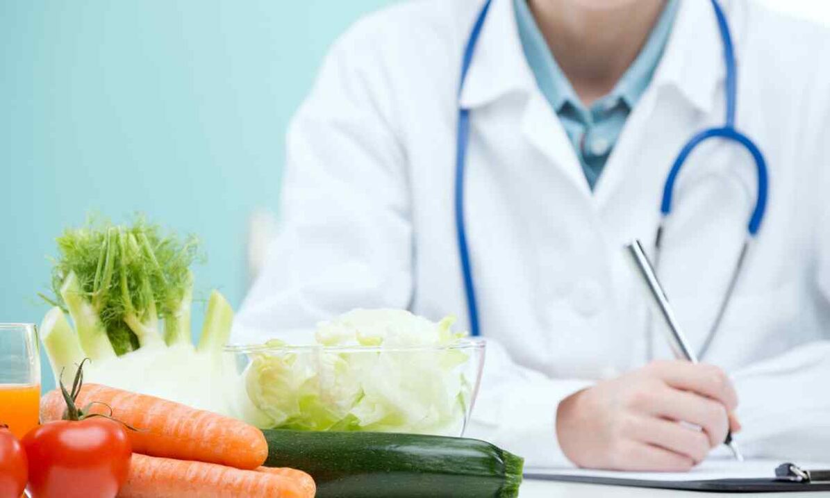 O médico prescribe dietas para parasitos
