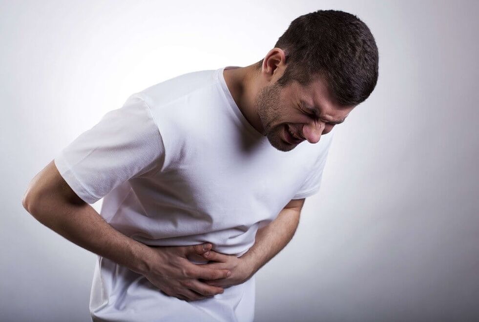 Dor abdominal debido a parasitos no corpo
